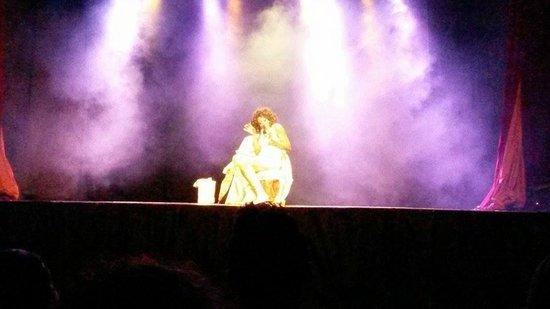 Teatro Municipal "Padre Enzo Ticinelli"